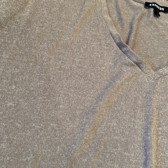 EXPRESS - Picture 2 of 2